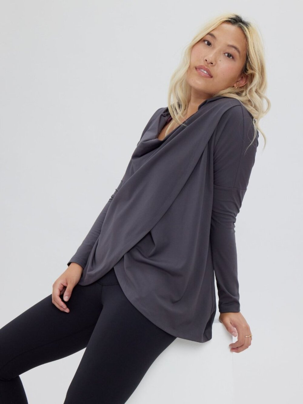 Ingrid + Isabel Maternity Active Wrap Sweatshirt w Pockets XS Postpartum Nursing